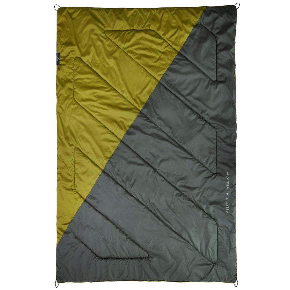 Acadia Mammoth Two-Person Outdoor Camp Blanket